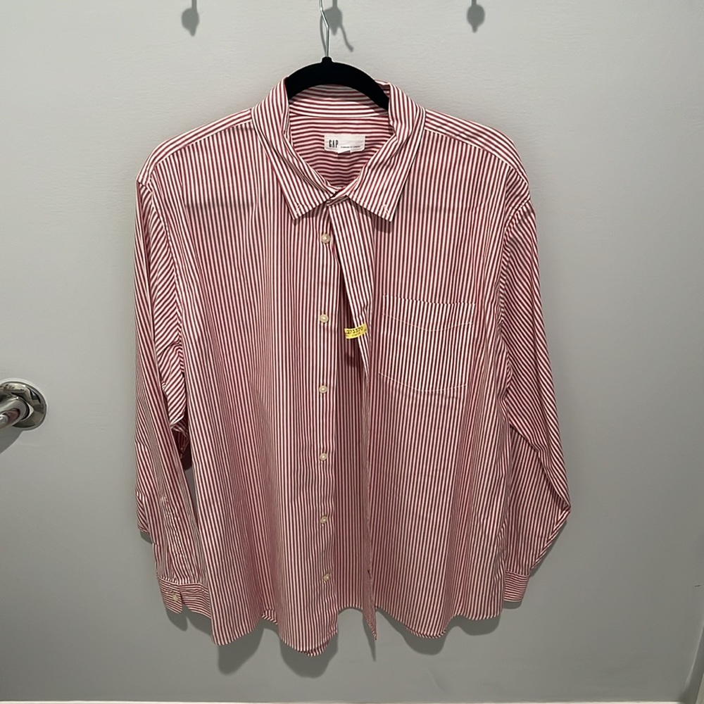 XL red/white striped dress shirt